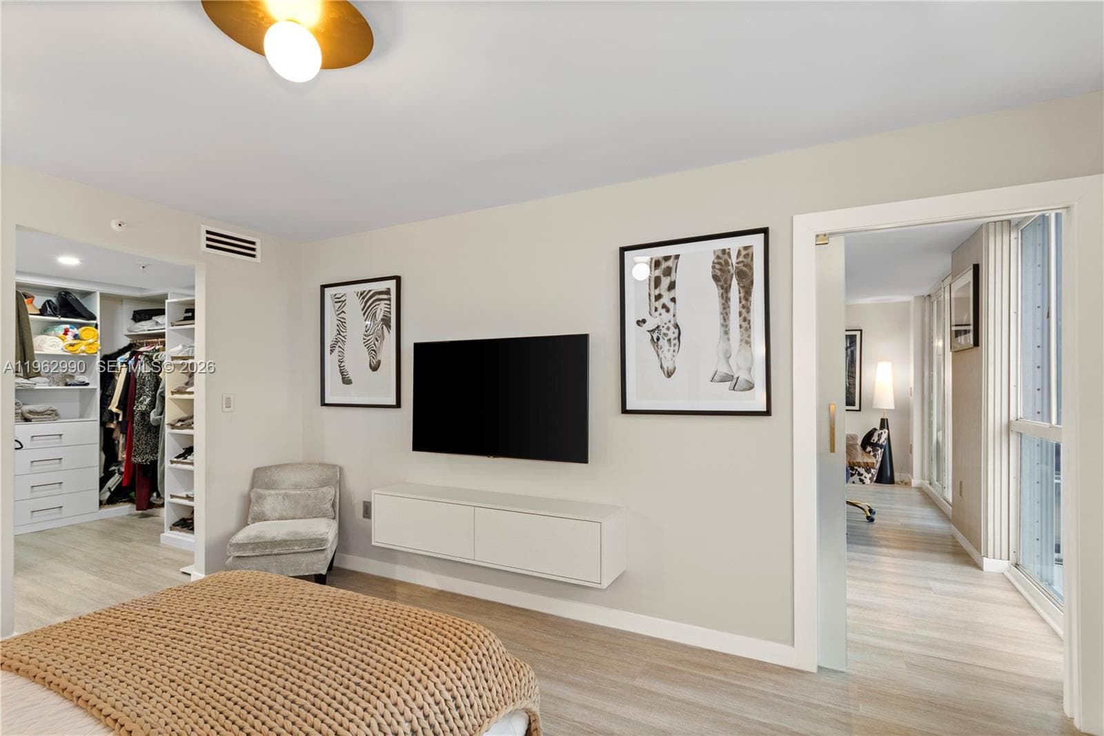 WEST BAY PLAZA CONDO · #PH-04 in Miami Beach - Photo 2