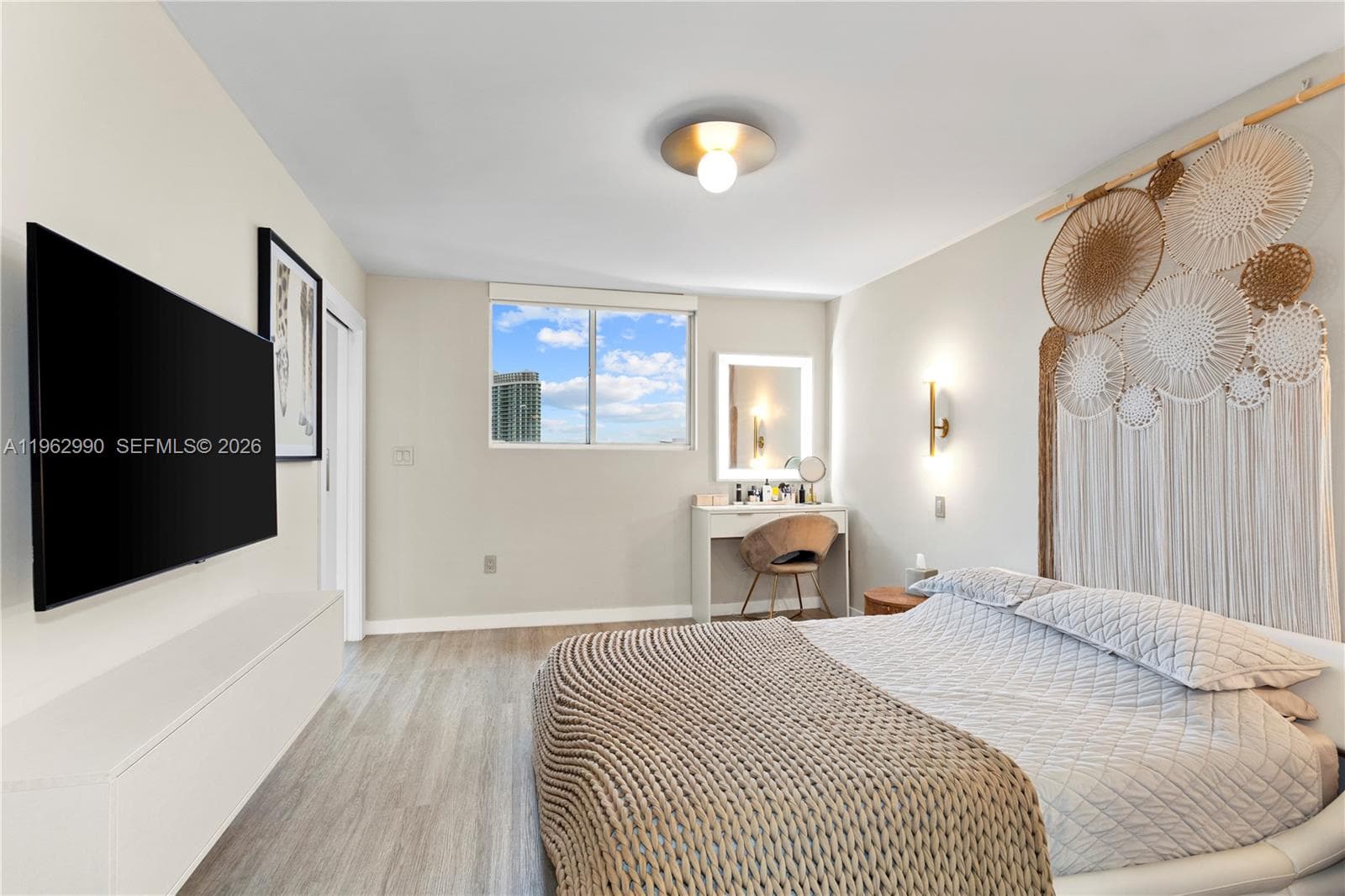WEST BAY PLAZA CONDO · #PH-04 in Miami Beach - Photo 1