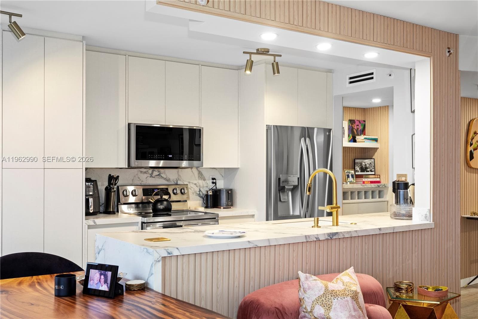WEST BAY PLAZA CONDO · #PH-04 in Miami Beach - Photo 10