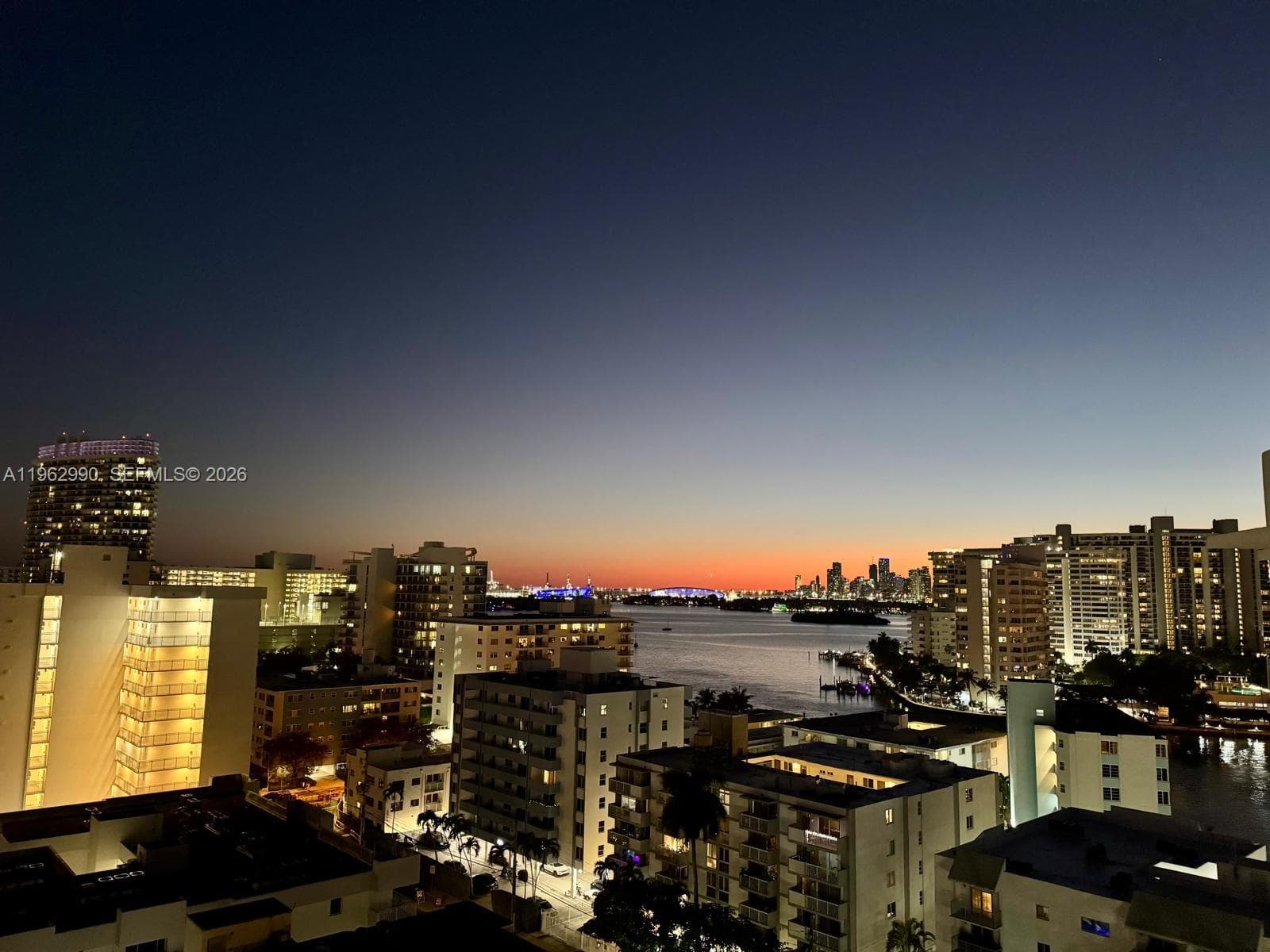 WEST BAY PLAZA CONDO · #PH-04 in Miami Beach - Photo 37
