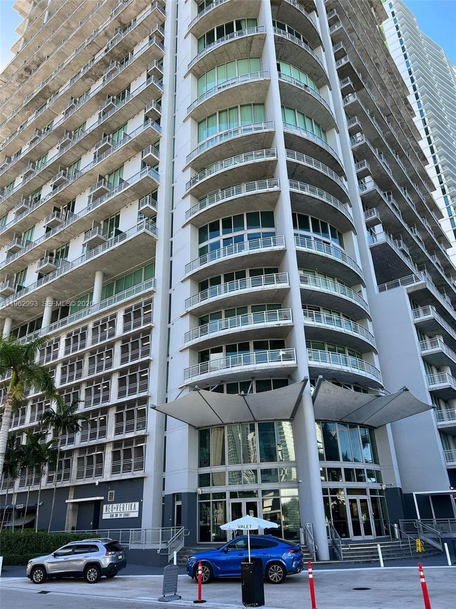 NEO VERTIKA CONDO · #1506 in Miami - Photo 2