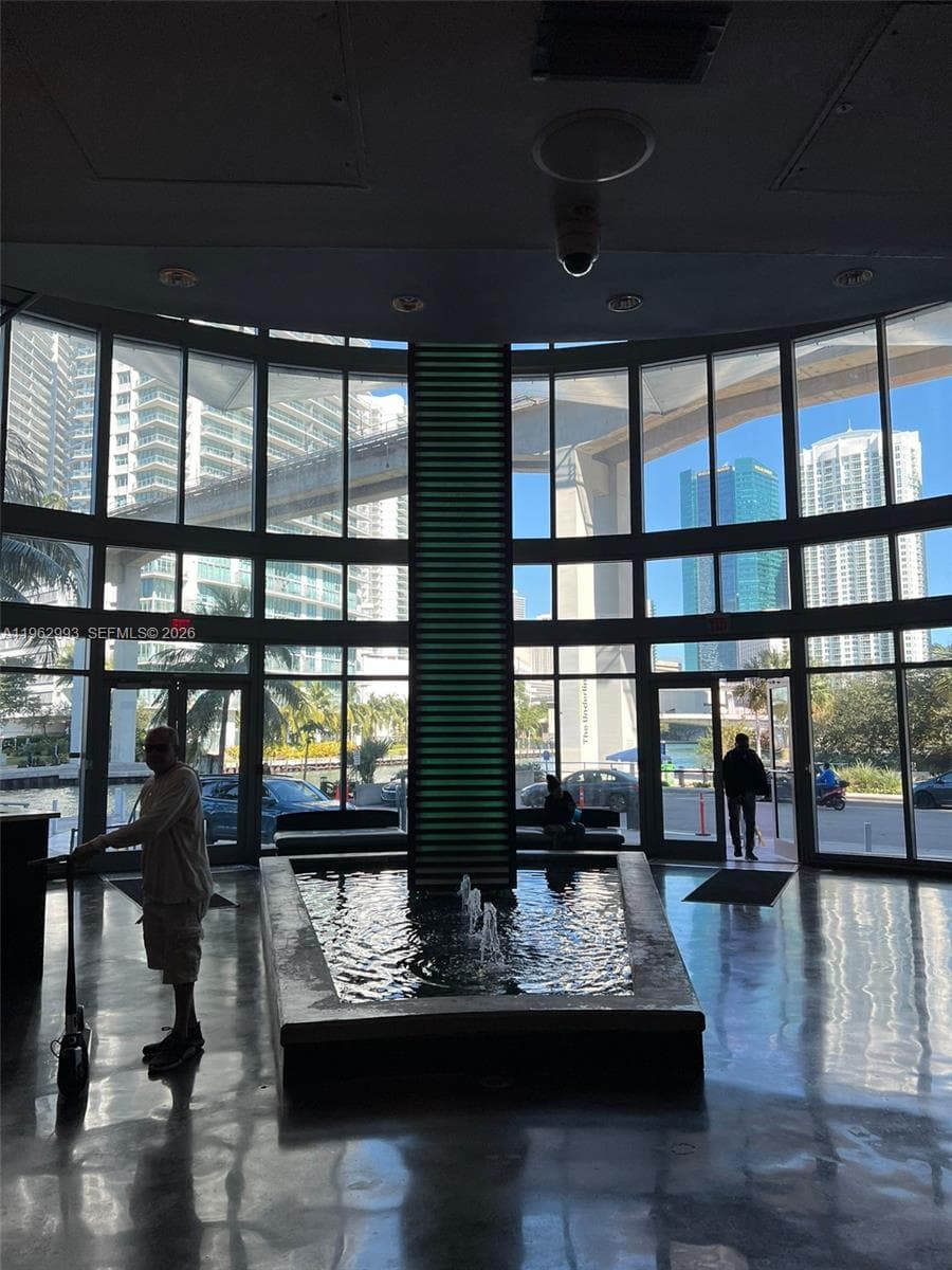 NEO VERTIKA CONDO · #1506 in Miami - Photo 3