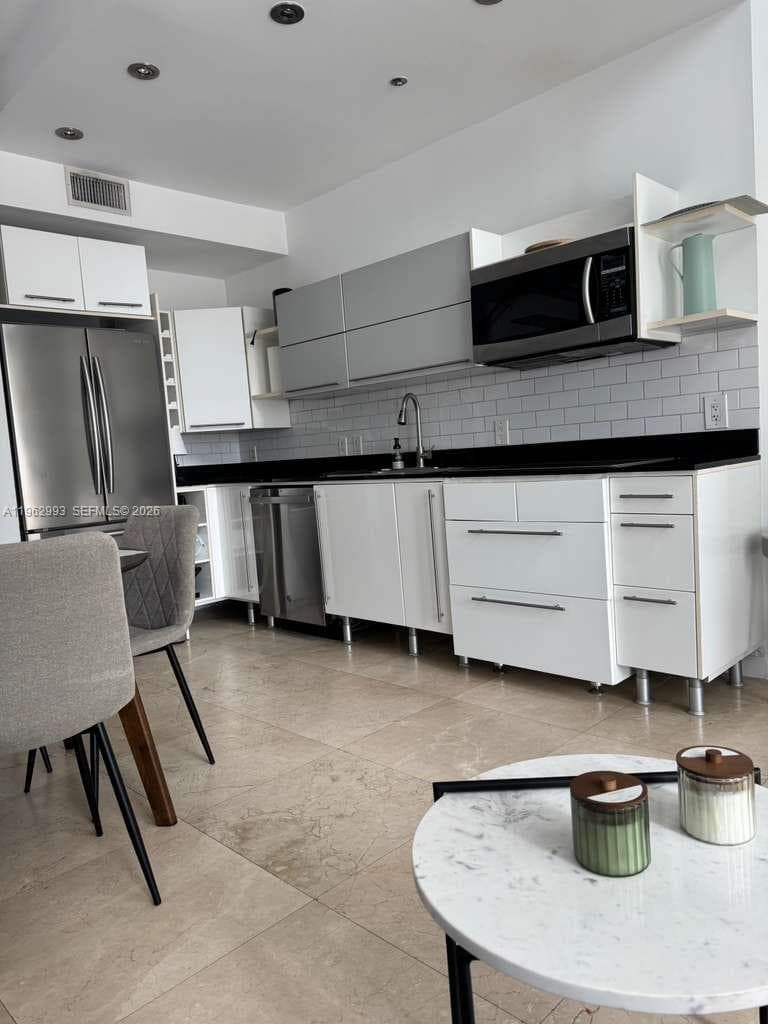 NEO VERTIKA CONDO · #1506 in Miami - Photo 9