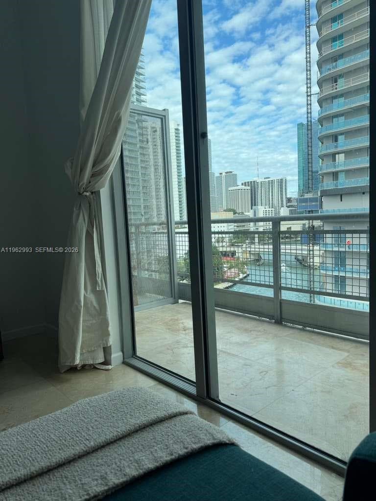 NEO VERTIKA CONDO · #1506 in Miami - Photo 14