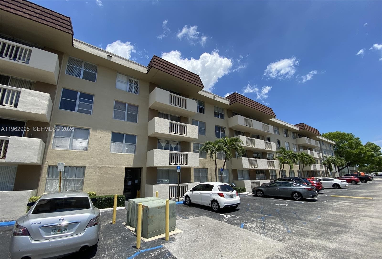 BAYVIEW PALMS · #119 in North Miami - Photo 2