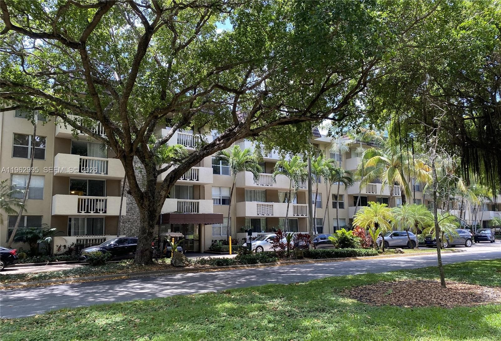 BAYVIEW PALMS · #119 in North Miami - Photo 1