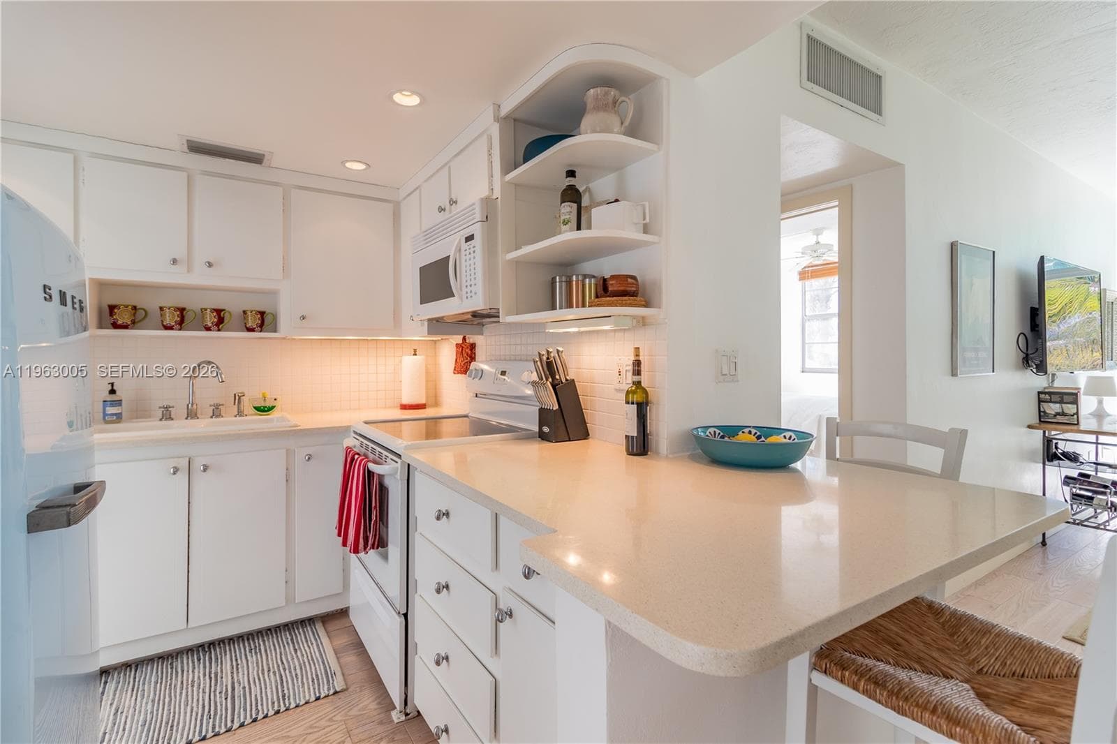 OCEAN PARK CONDOMINIUM IN · #306 in Miami Beach - Photo 3