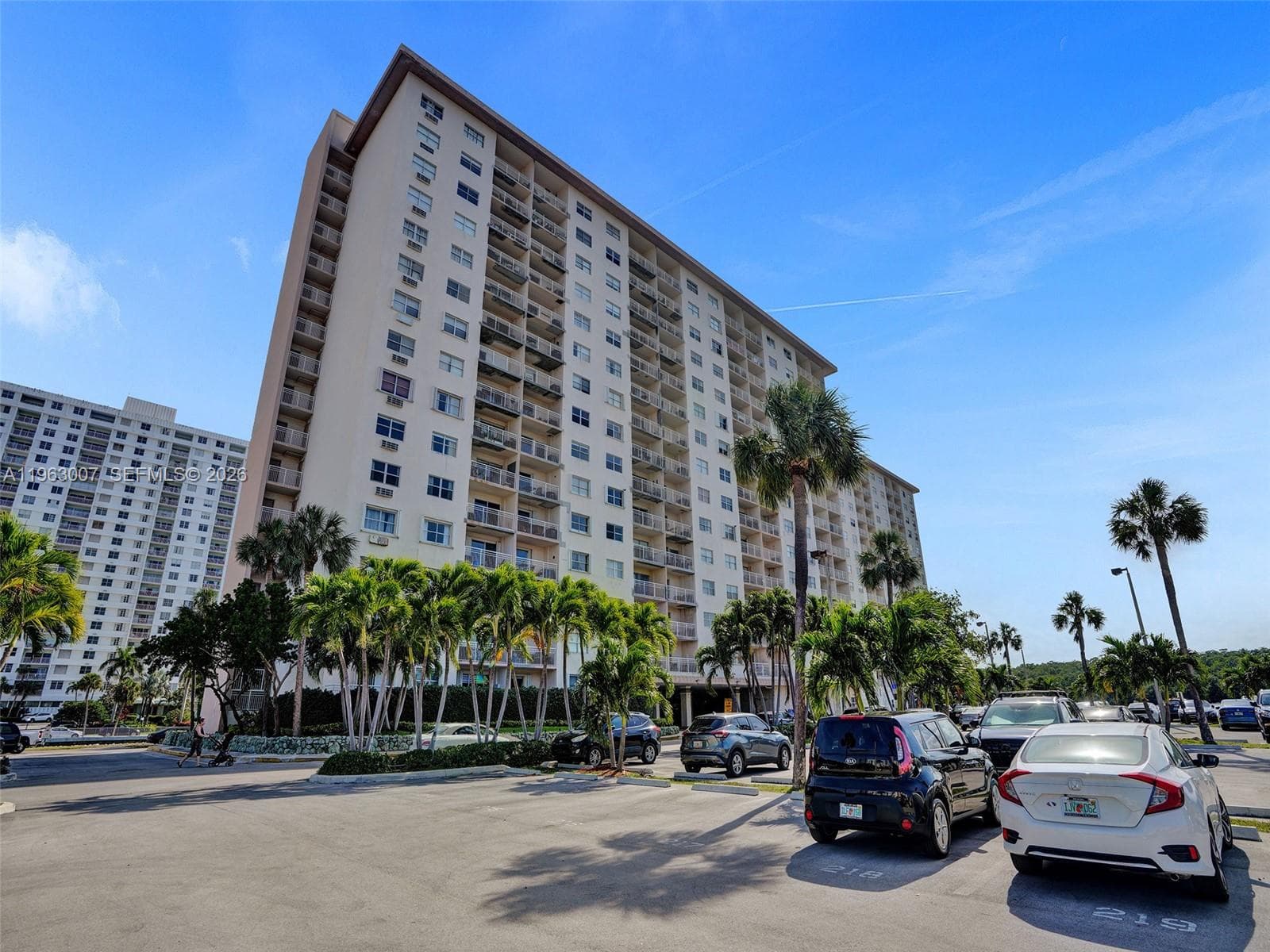 COASTAL TOWERS CONDO · #314 in Sunny Isles Beach - Photo 32