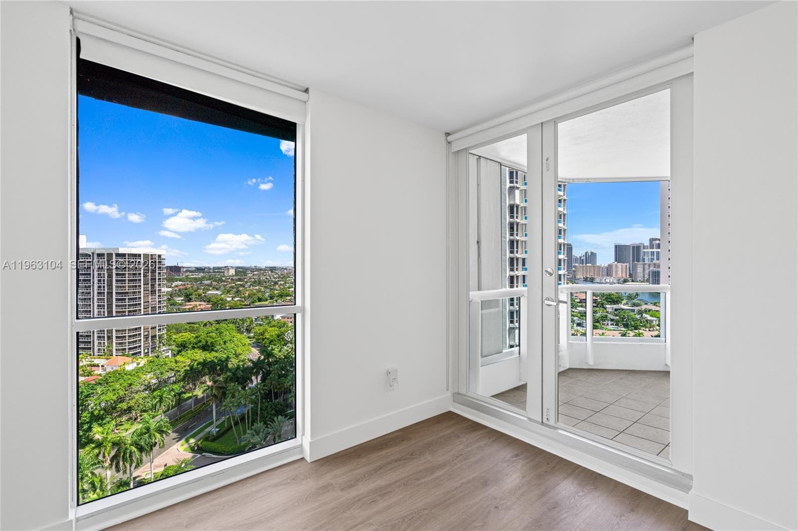 SOUTH TOWER AT THE POINT · #1903 in Aventura - Photo 27