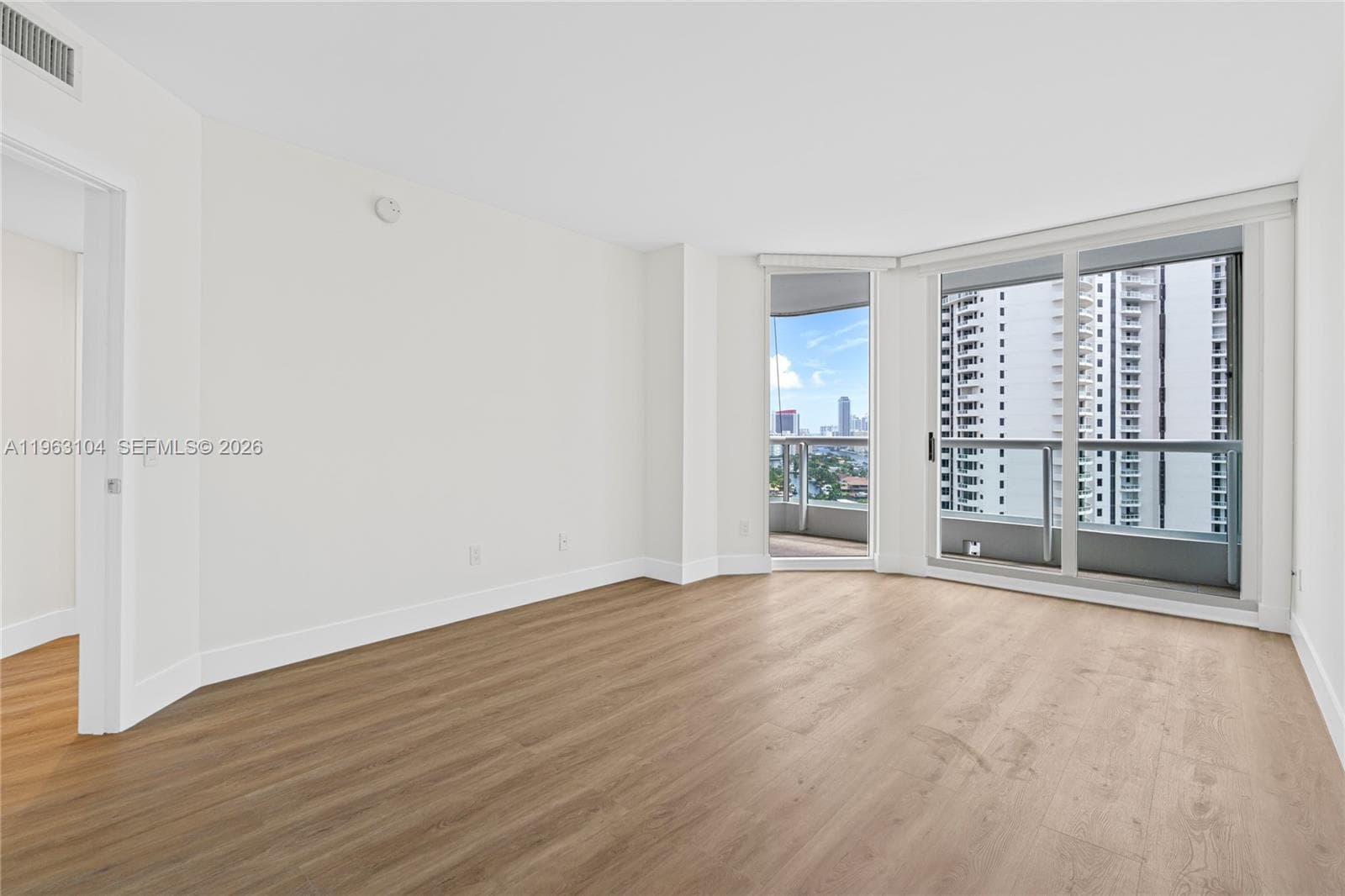 SOUTH TOWER AT THE POINT · #1903 in Aventura - Photo 13