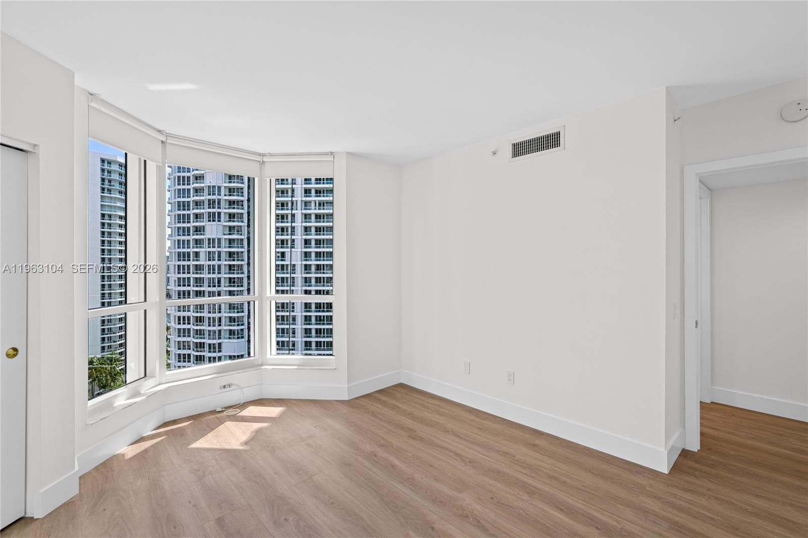 SOUTH TOWER AT THE POINT · #1903 in Aventura - Photo 17