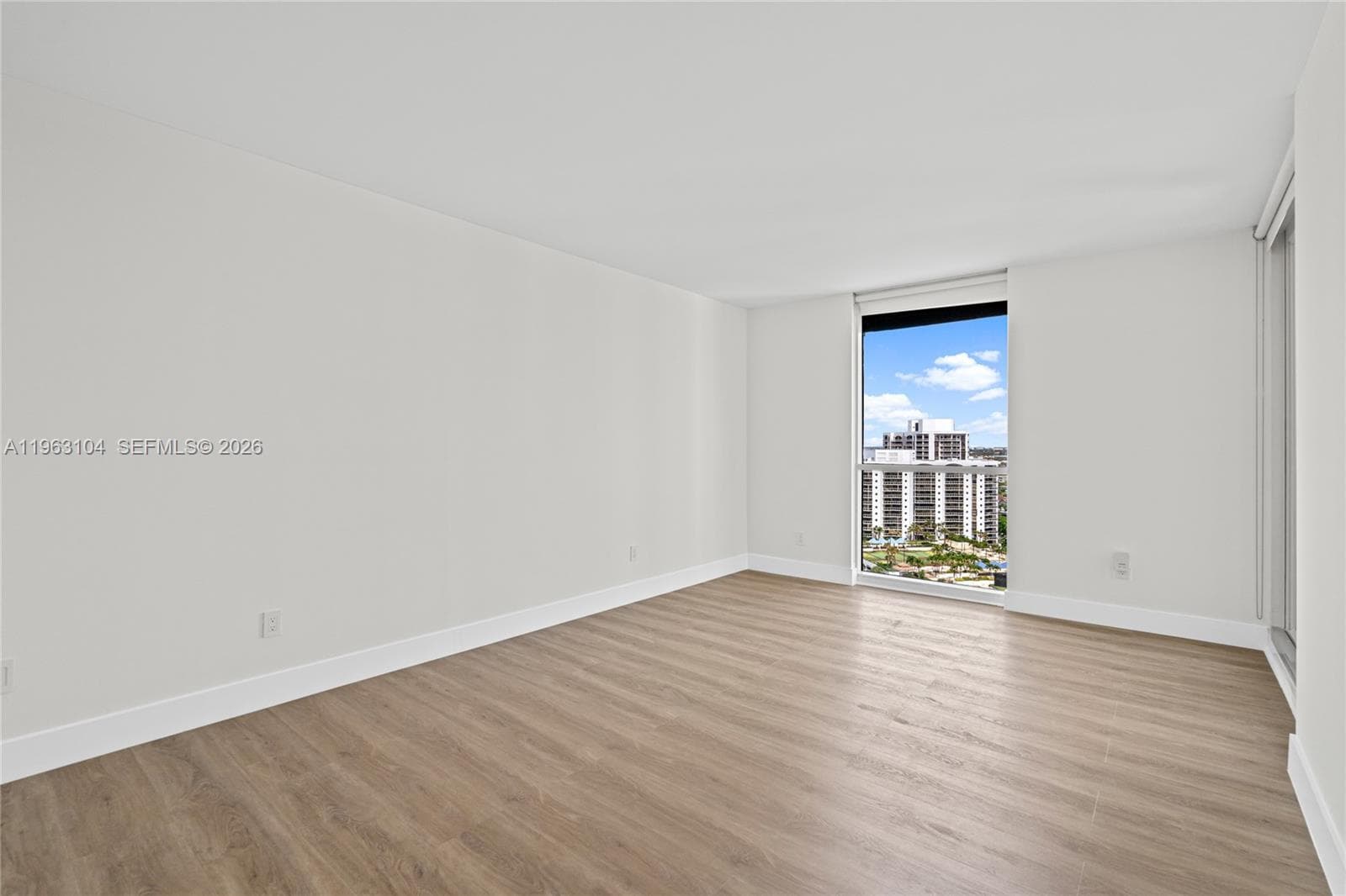 SOUTH TOWER AT THE POINT · #1903 in Aventura - Photo 26