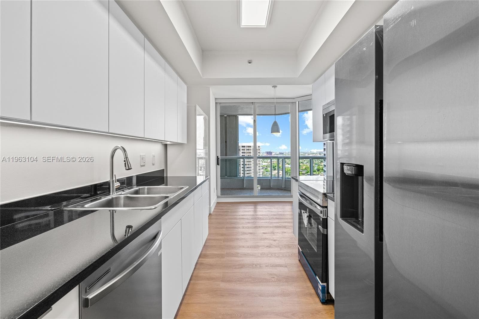 SOUTH TOWER AT THE POINT · #1903 in Aventura - Photo 3