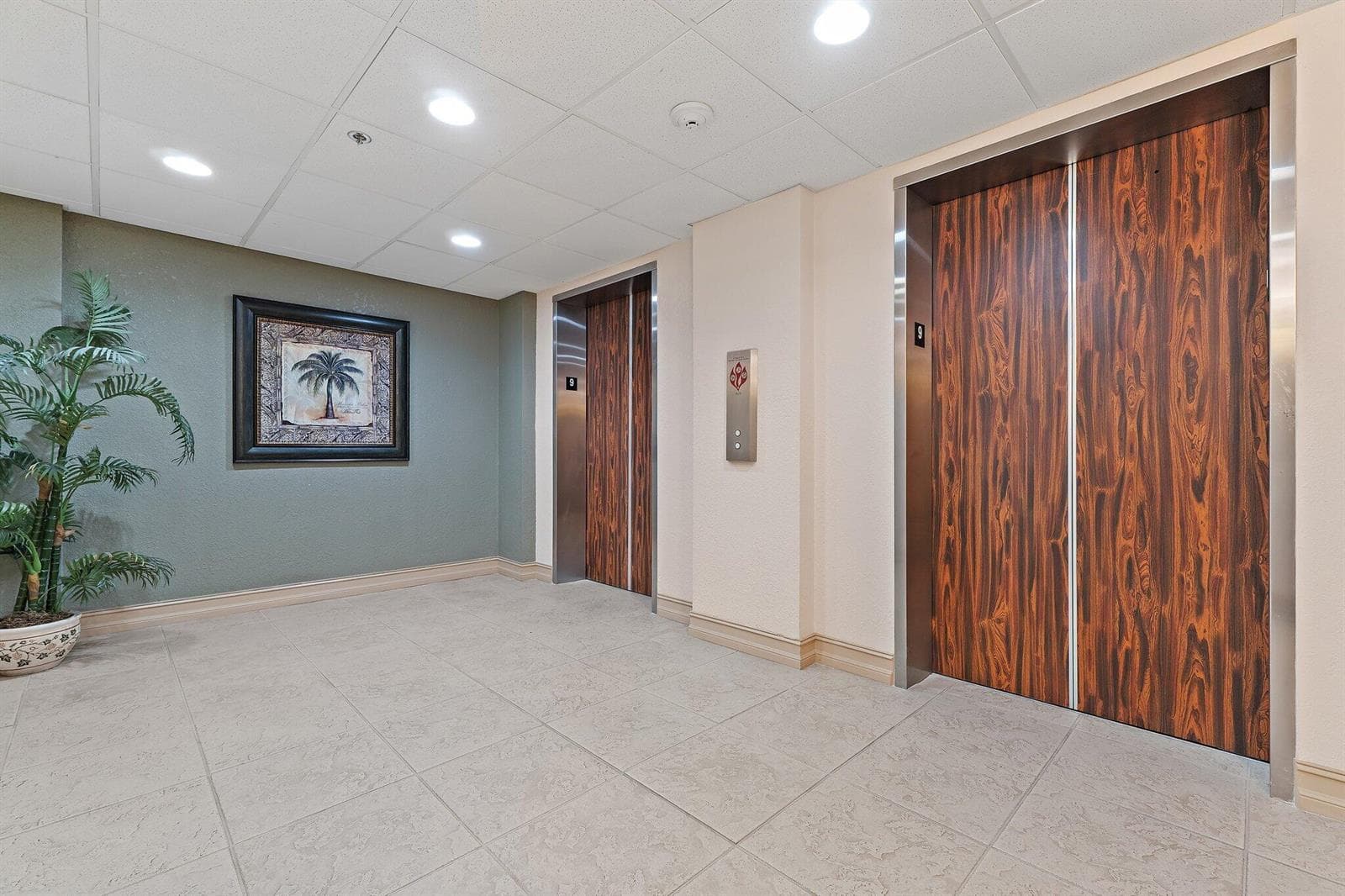079-5440NOceanDr-907-NorthPalmBeach-SMAL