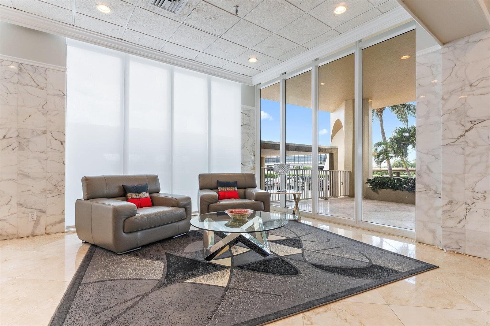 5440 N Ocean 907_Lobby 1