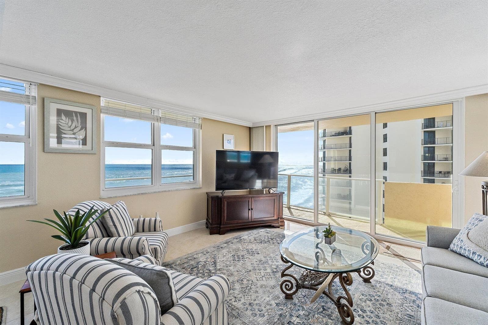 055-5440NOceanDr-907-NorthPalmBeach-SMAL