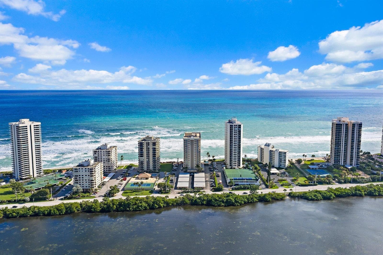 019-5440NOceanDr-907-NorthPalmBeach-SMAL