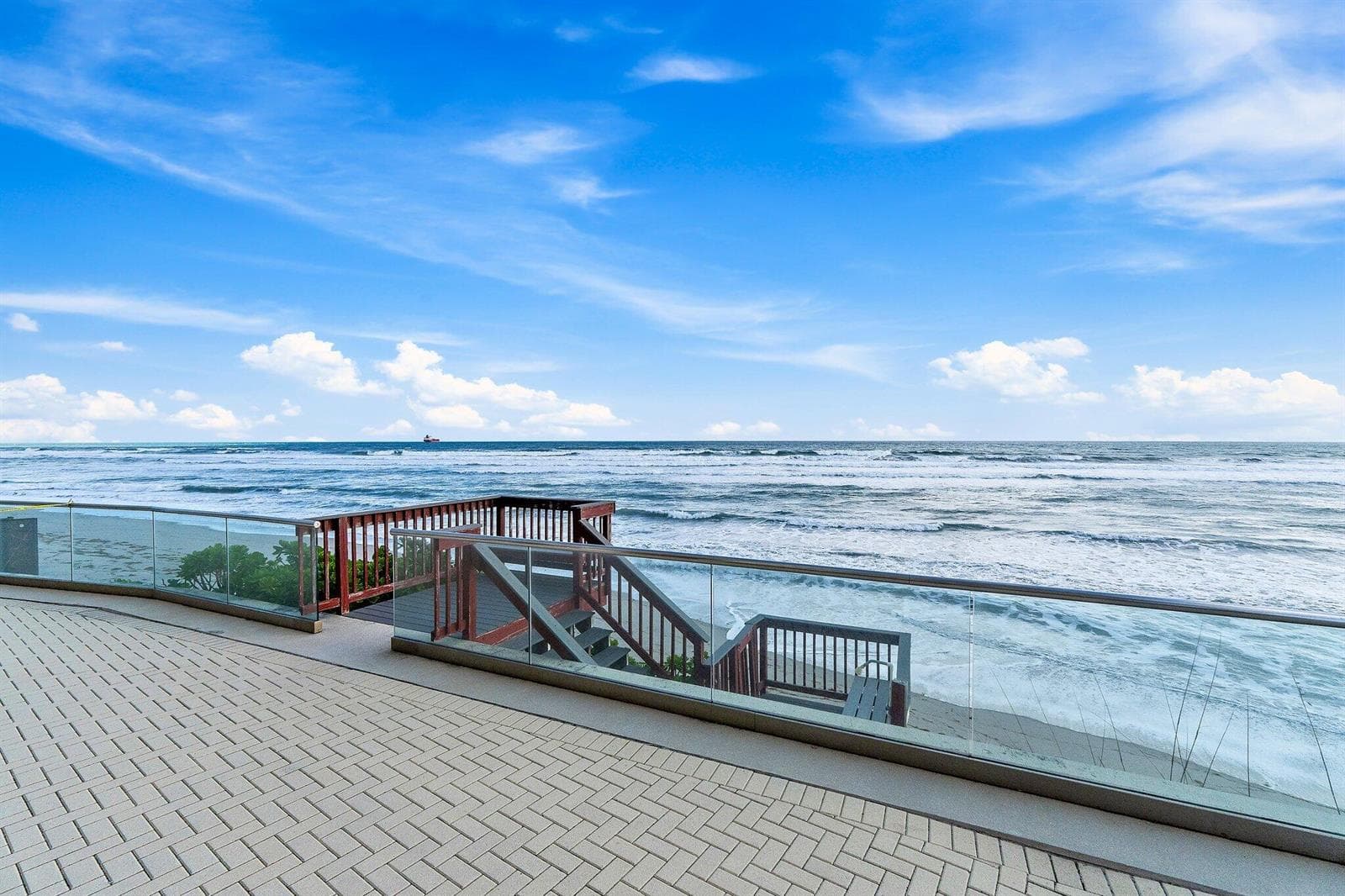 092-5440NOceanDr-907-NorthPalmBeach-SMAL