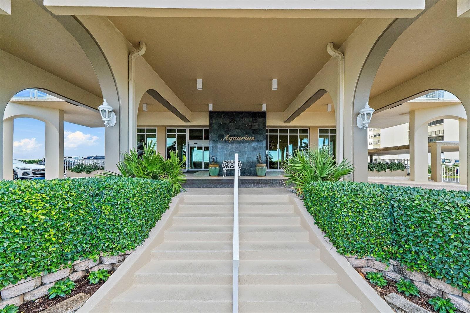 5440 N Ocean 907_Aquarius Staris