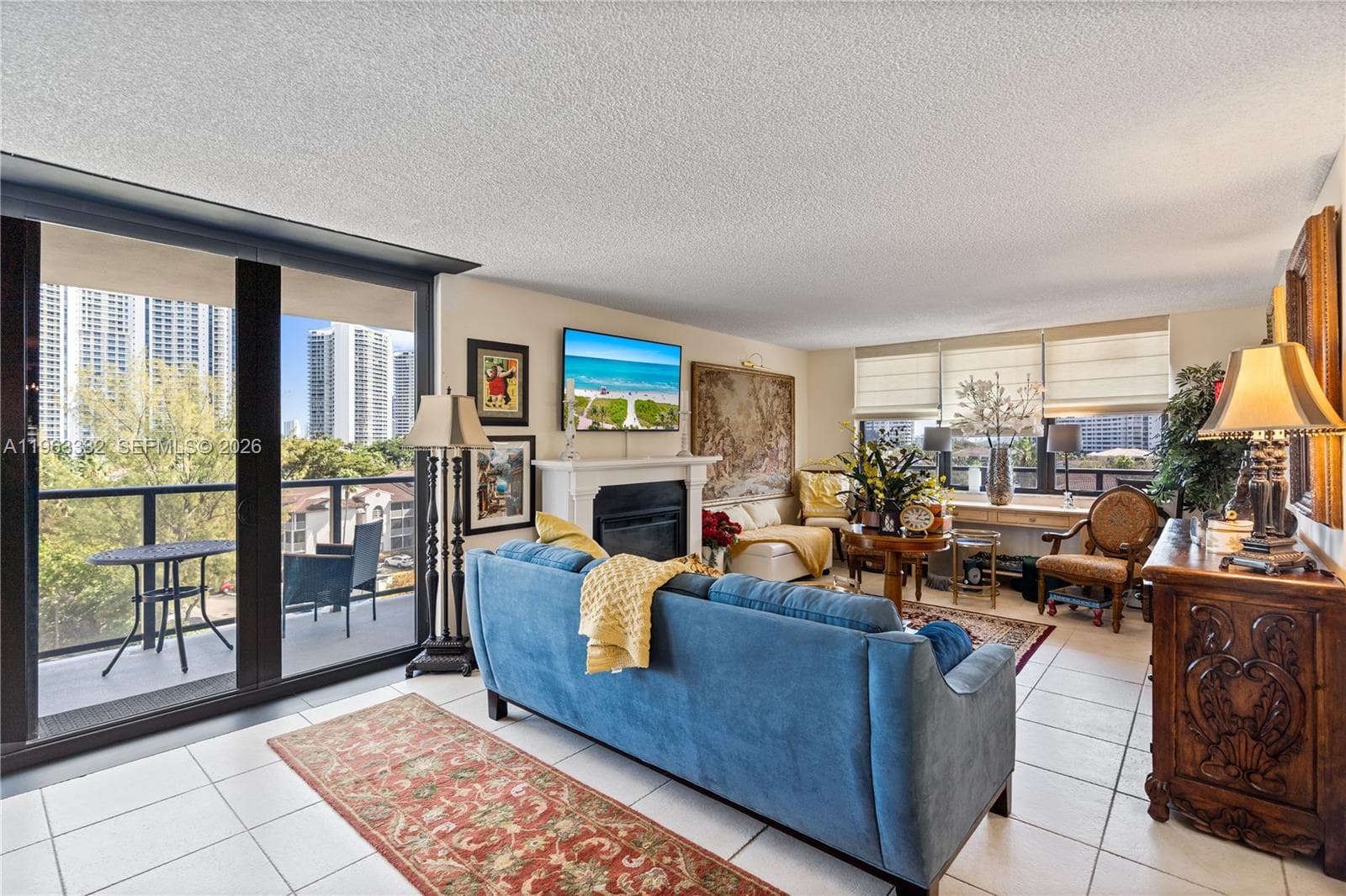 THE CLIPPER AT BISC COVE · #701 in Aventura - Photo 3