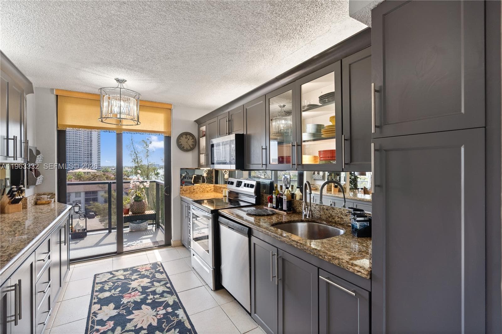 THE CLIPPER AT BISC COVE · #701 in Aventura - Photo 25