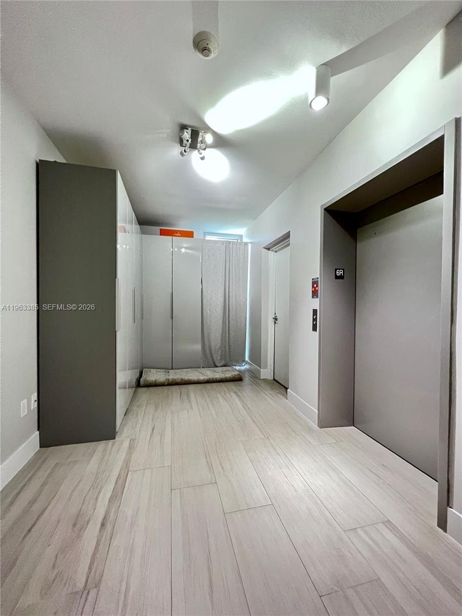 Semi-private elevator