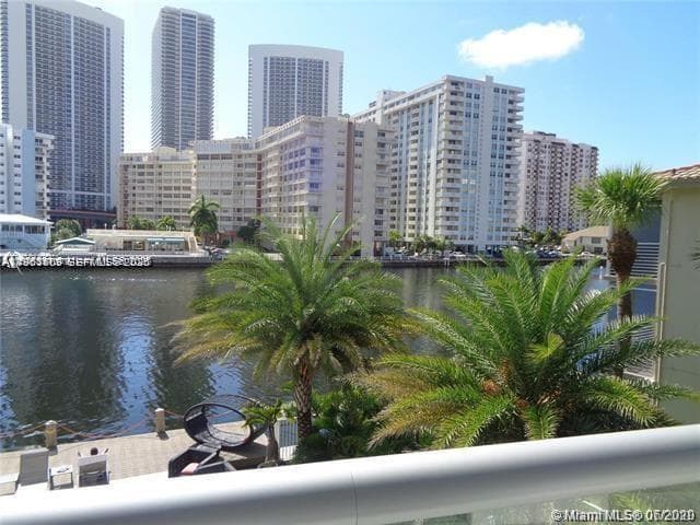 BEACHWALK CONDOMINIUM · #T301 in Hallandale Beach - Photo 18