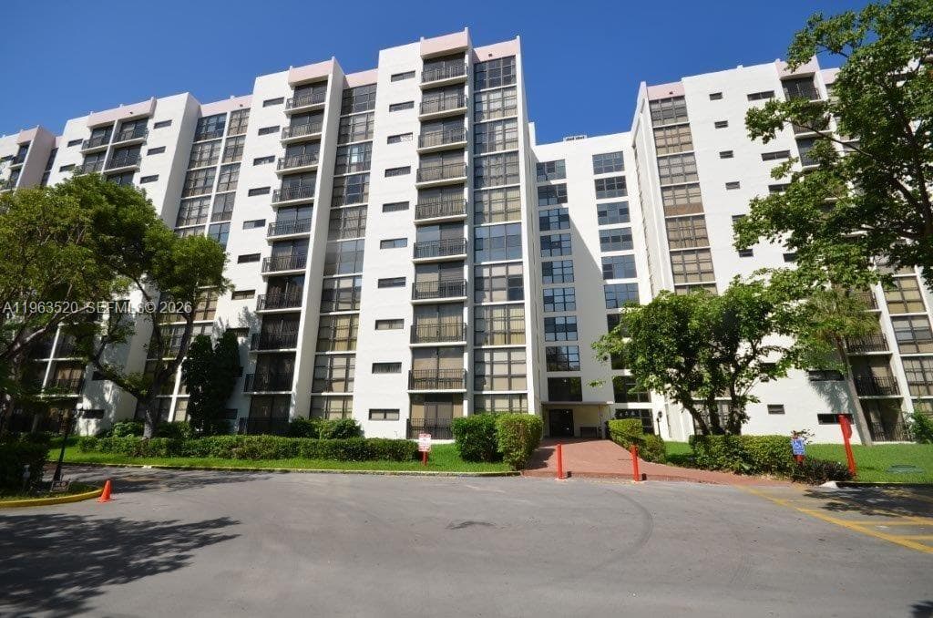 Plaza Of Americas · #316 in Sunny Isles Beach - Photo 1