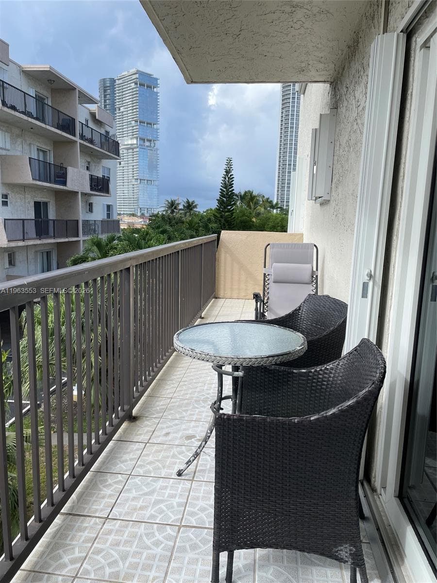 THE ISLES CONDO · #201 in Sunny Isles Beach - Photo 6