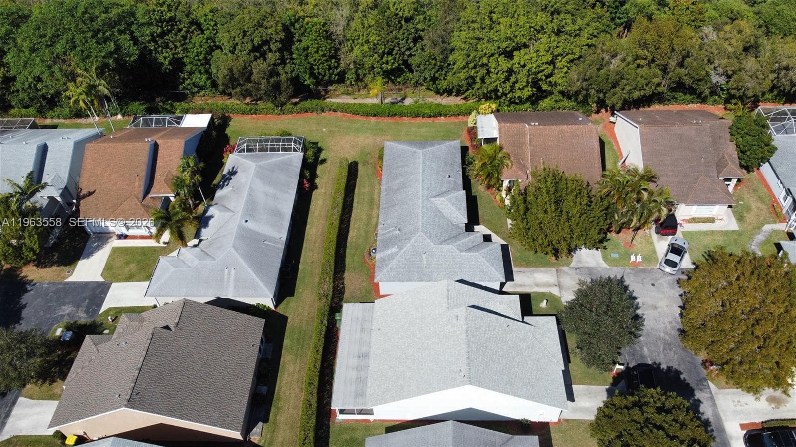 452 SE 20th Dr photo 32