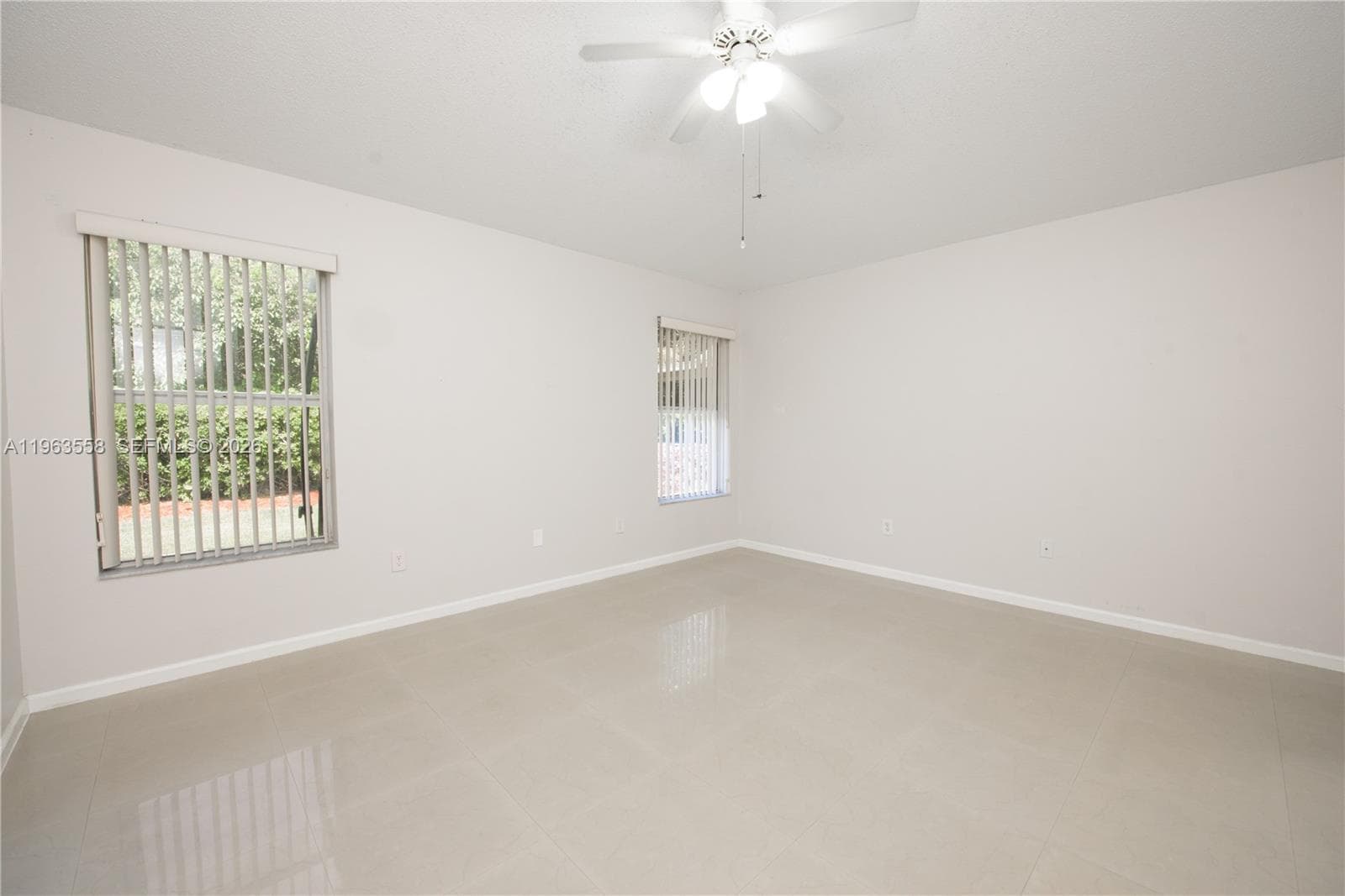 452 SE 20th Dr photo 11