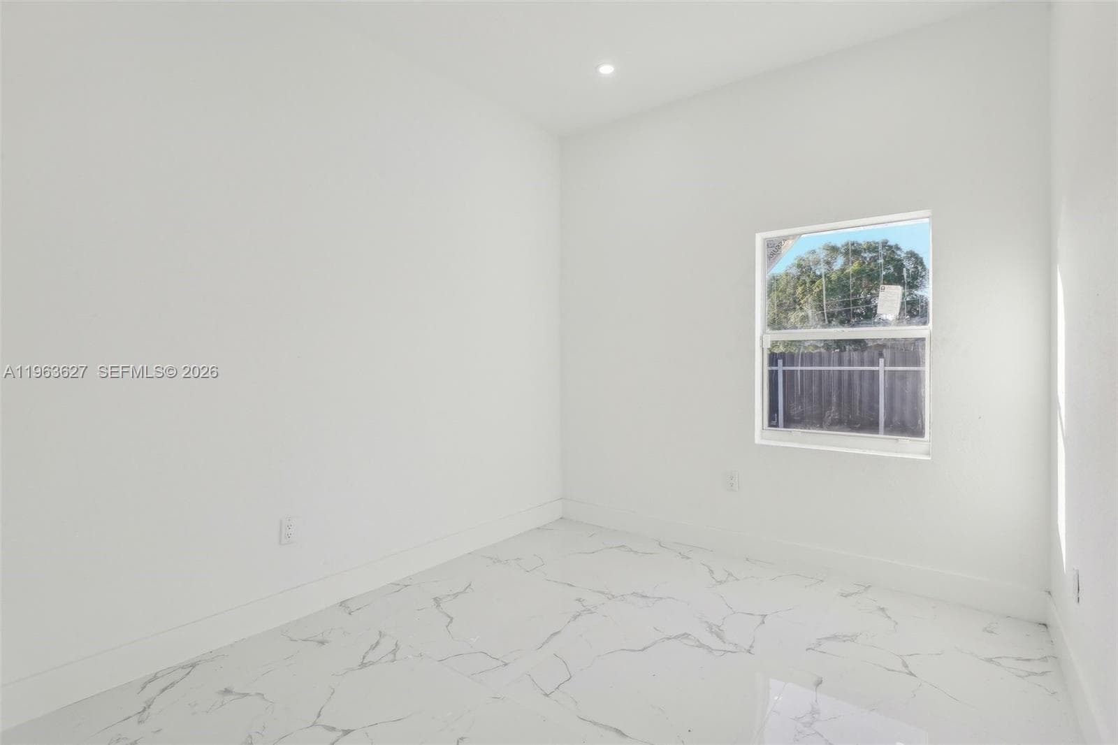 2360 Rutland St photo 17