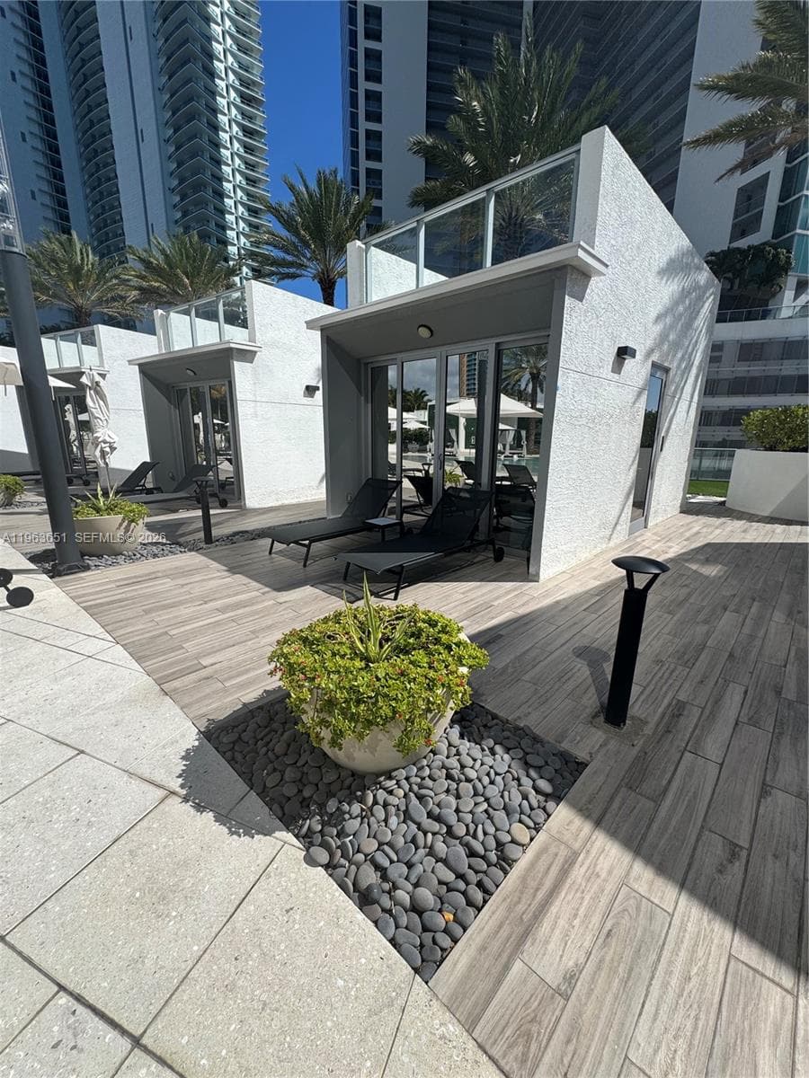 Paramount Miami Worldcenter · #1 in Miami - Photo 7
