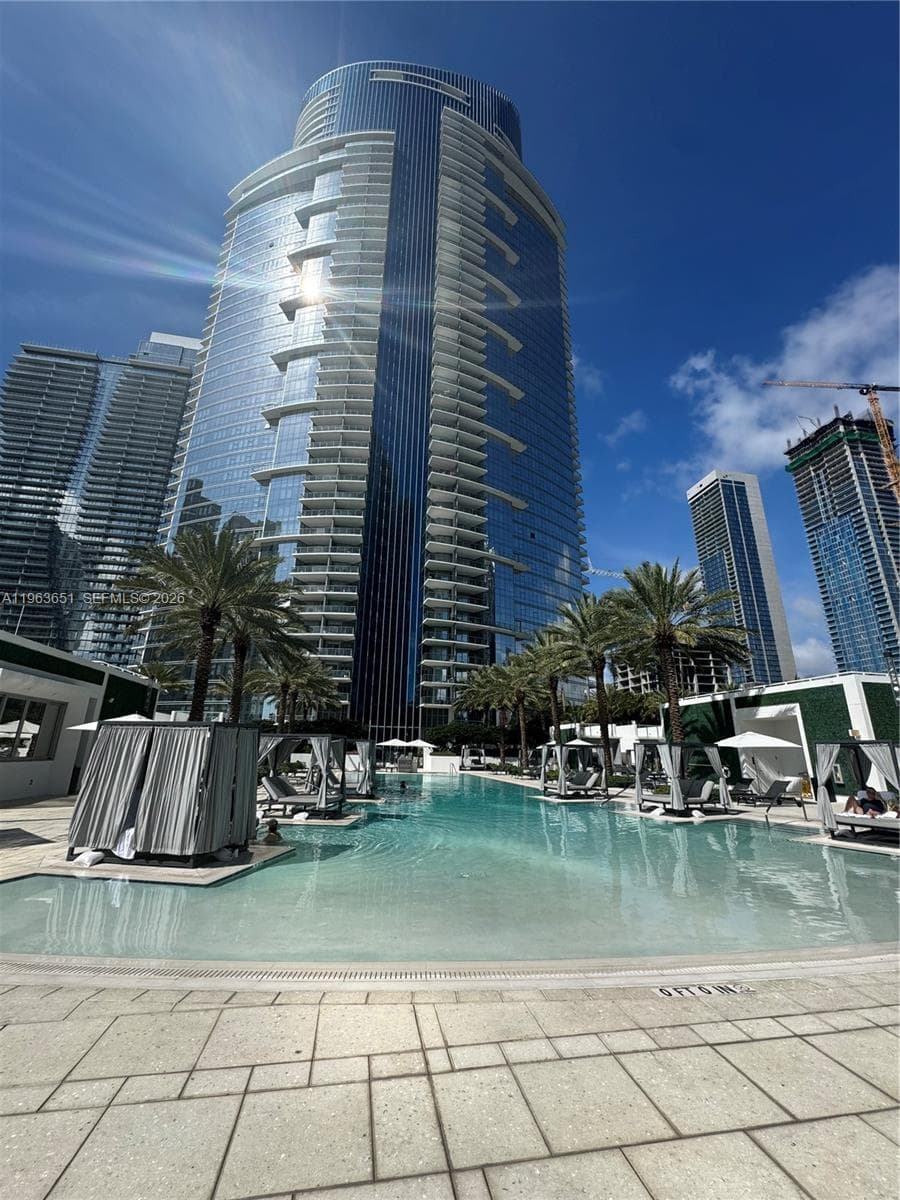 Paramount Miami Worldcenter · #1 in Miami - Photo 9