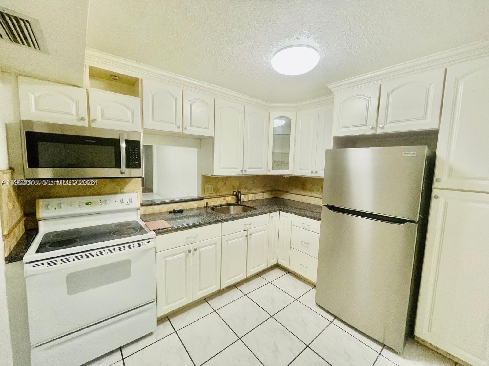 ROLLING GREEN CONDO D · #D111 in Miami - Photo 6