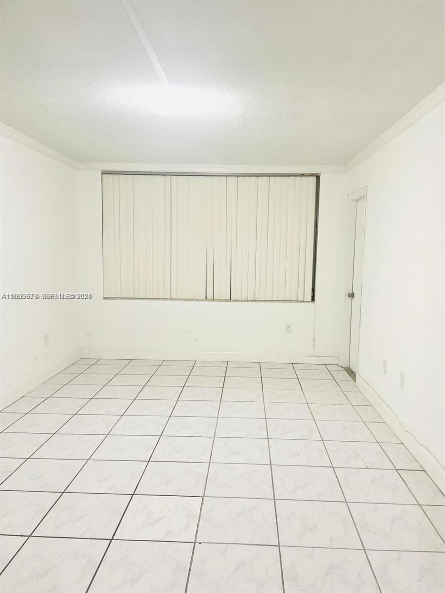 ROLLING GREEN CONDO D · #D111 in Miami - Photo 11