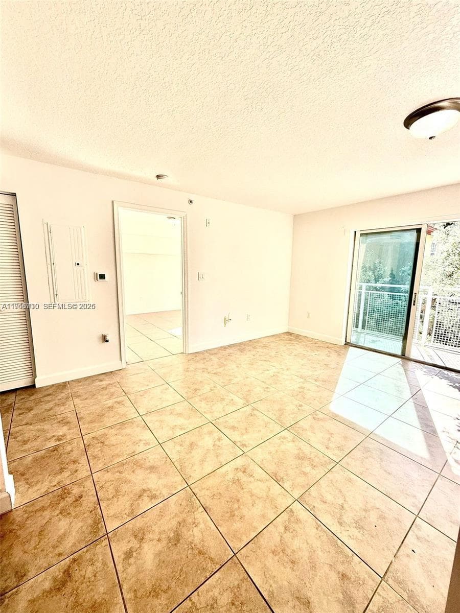 LAS BRISAS OF MIAMI BEACH · #107 in Miami Beach - Photo 17