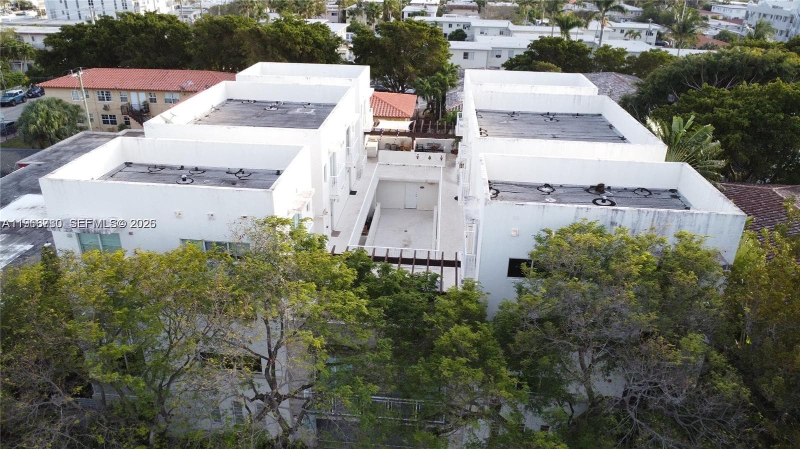LAS BRISAS OF MIAMI BEACH · #107 in Miami Beach - Photo 3