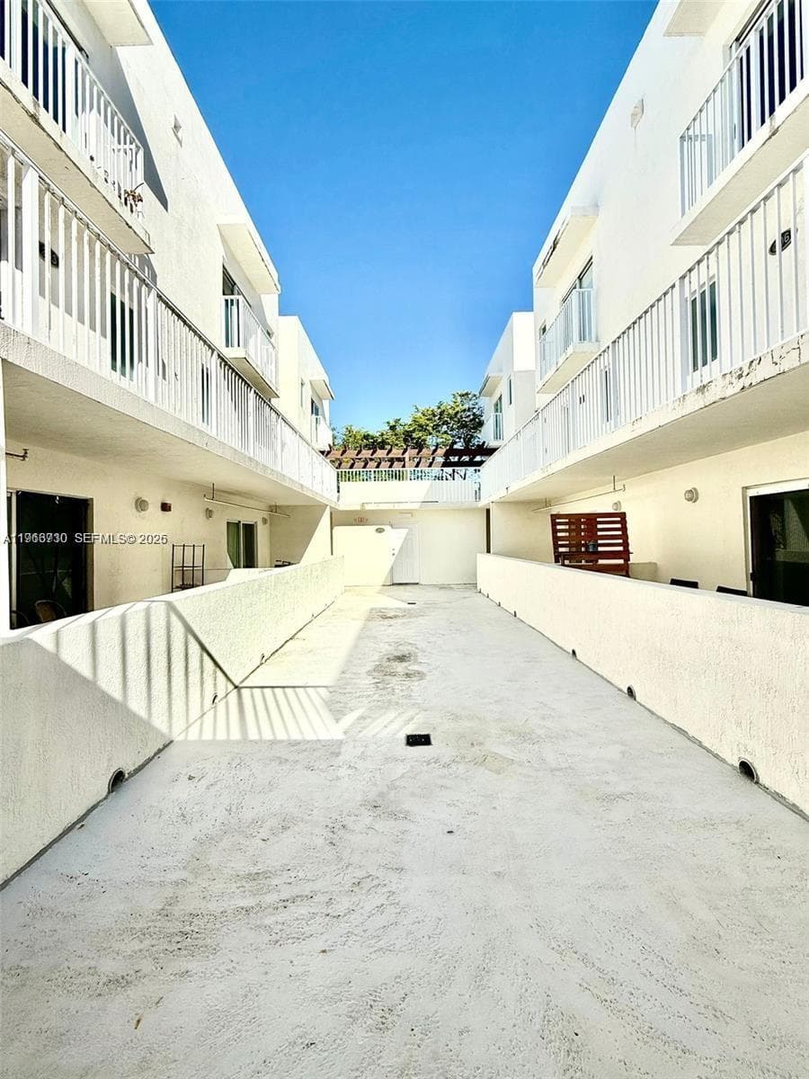 LAS BRISAS OF MIAMI BEACH · #107 in Miami Beach - Photo 1