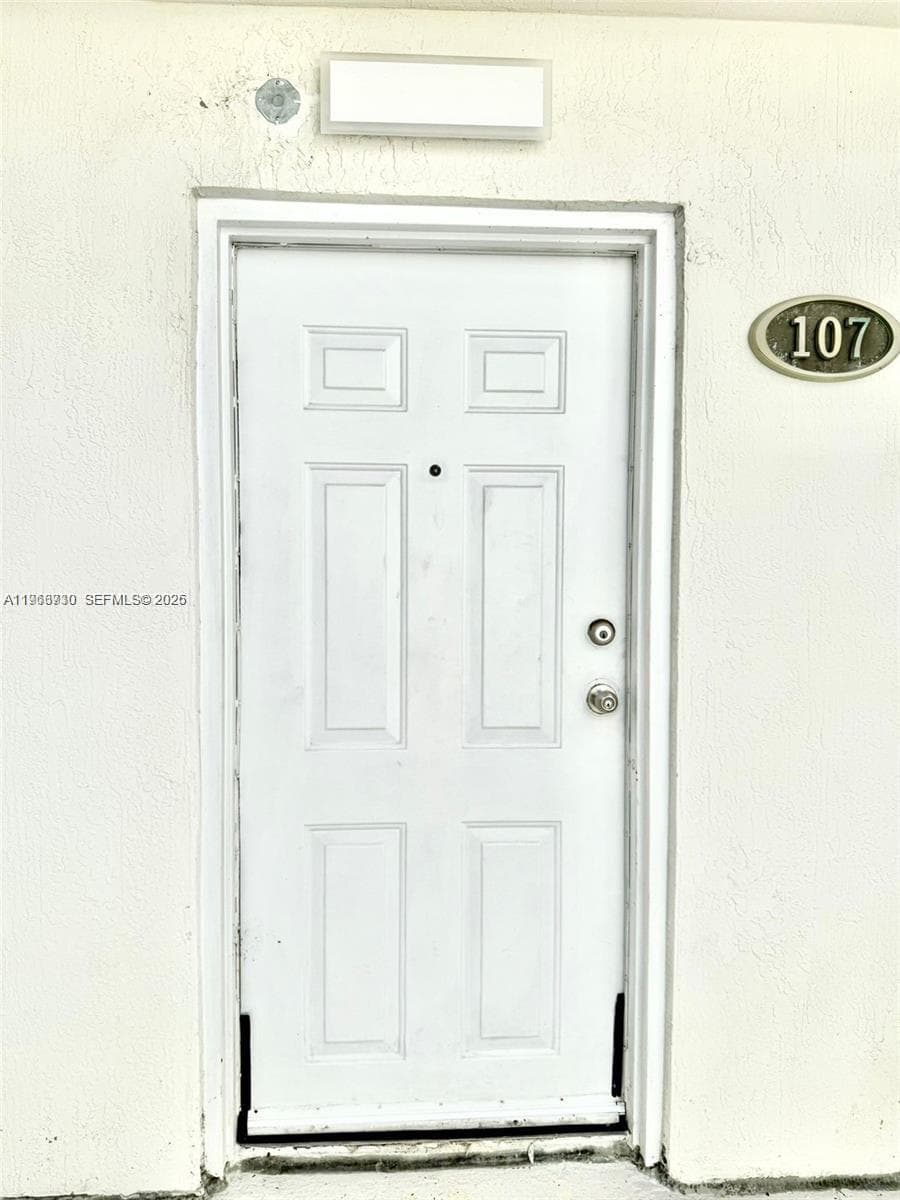 LAS BRISAS OF MIAMI BEACH · #107 in Miami Beach - Photo 5