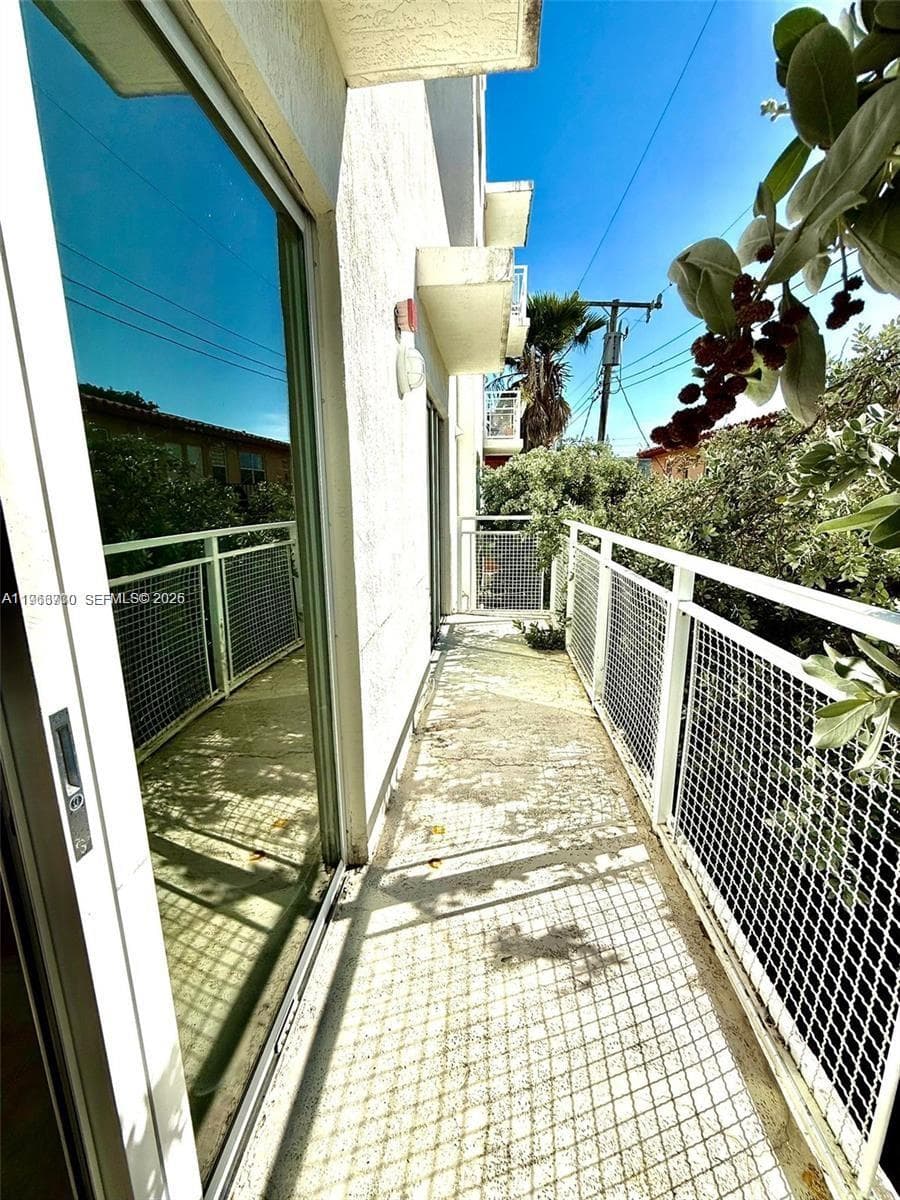 LAS BRISAS OF MIAMI BEACH · #107 in Miami Beach - Photo 14