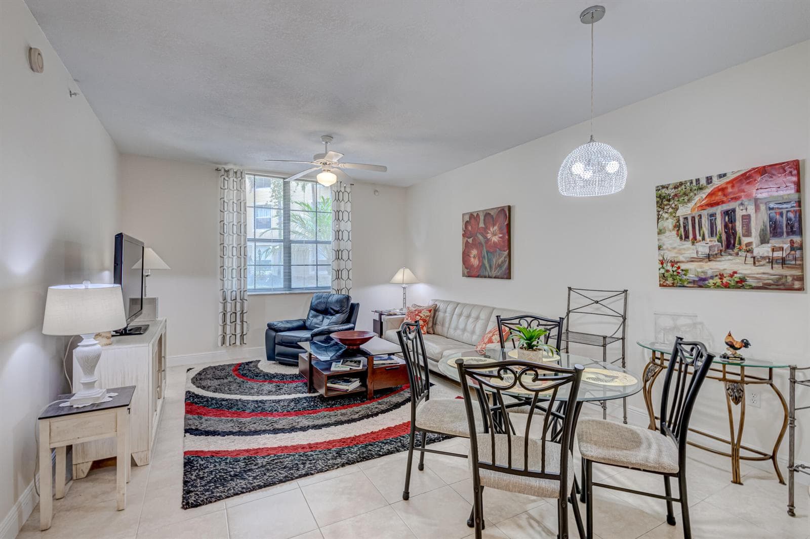Living Dining Area