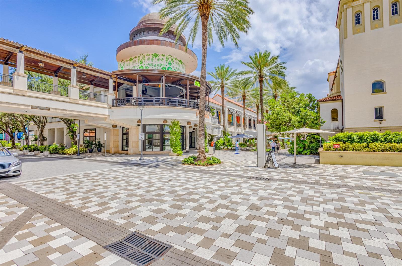 The Square