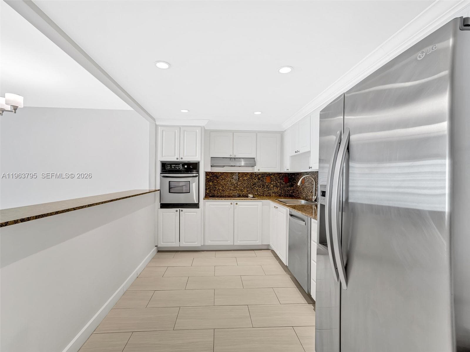 OCEANVIEW BUILDING B COND · #1005 in Sunny Isles Beach - Photo 2