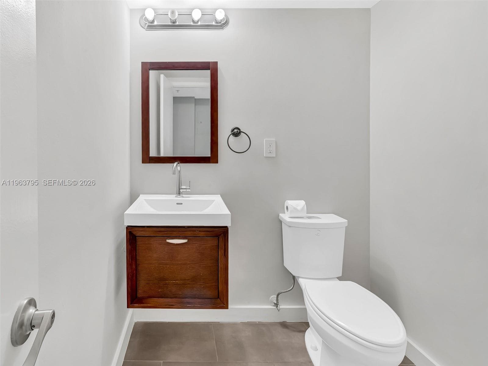 OCEANVIEW BUILDING B COND · #1005 in Sunny Isles Beach - Photo 11