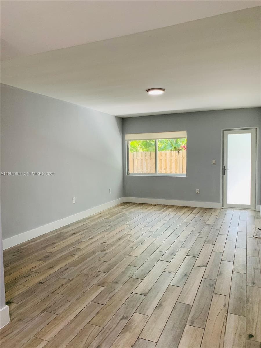 LENOX MANOR · #07 in Miami Beach - Photo 4