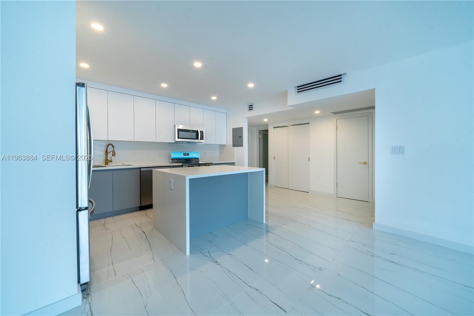 OCEANVIEW BUILDING B COND · #1105 in Sunny Isles Beach - Photo 6