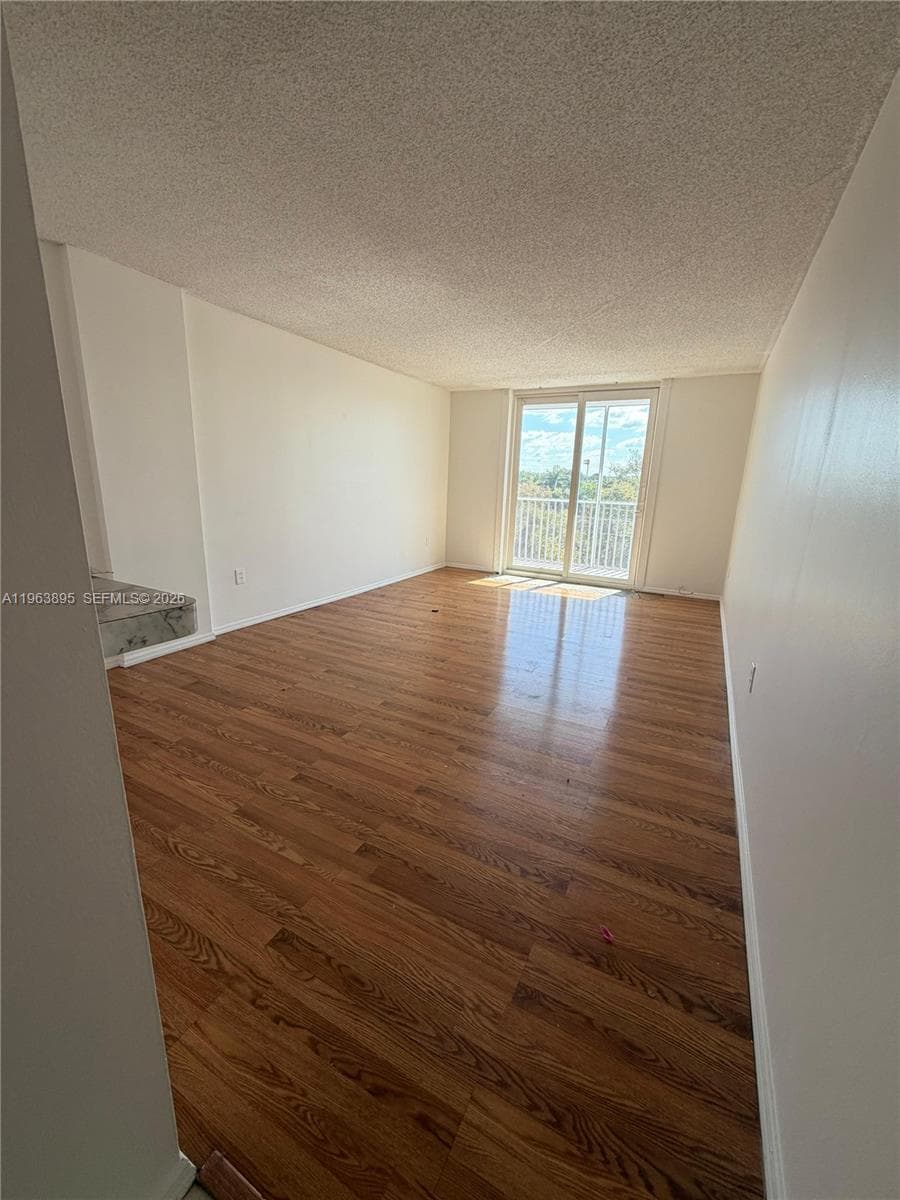 WOODSIDE APTS CONDO · #A 526 in North Miami Beach - Photo 5