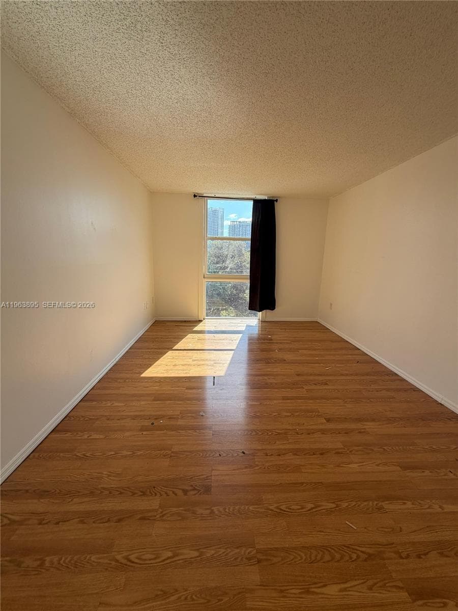 WOODSIDE APTS CONDO · #A 526 in North Miami Beach - Photo 4