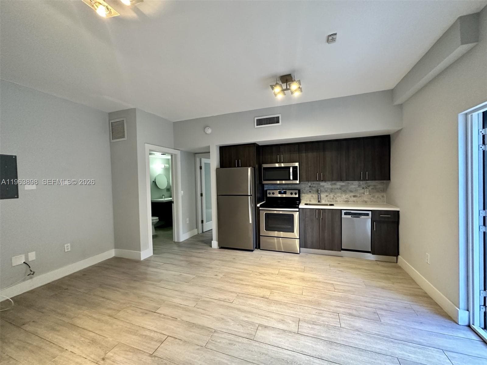 LENOX MANOR · #09 in Miami Beach - Photo 1